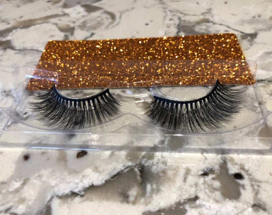 CLASSY LASH